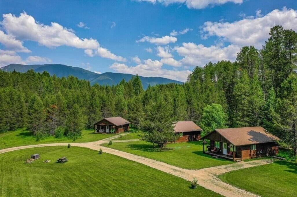 Glacier Homestead Coram Esterno foto