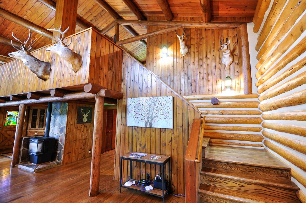 Glacier Homestead Coram Esterno foto