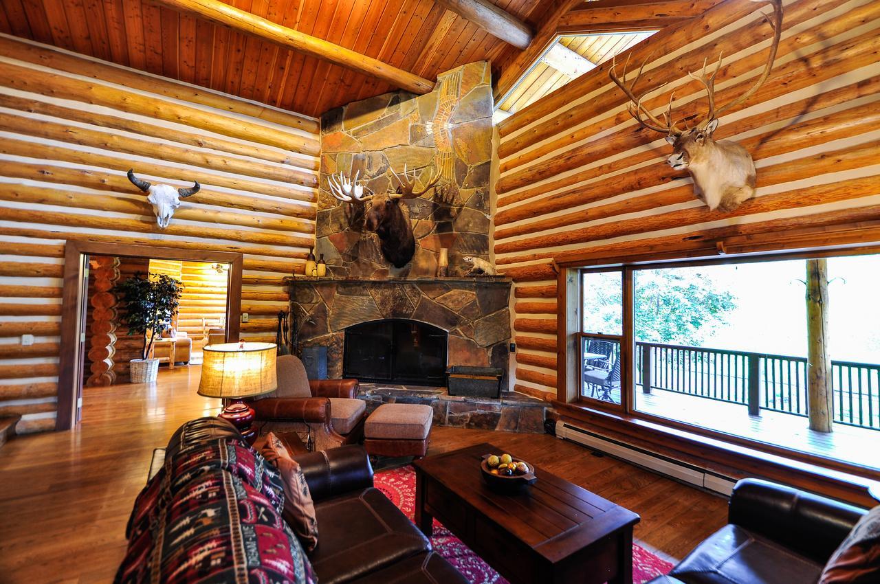 Glacier Homestead Coram Esterno foto