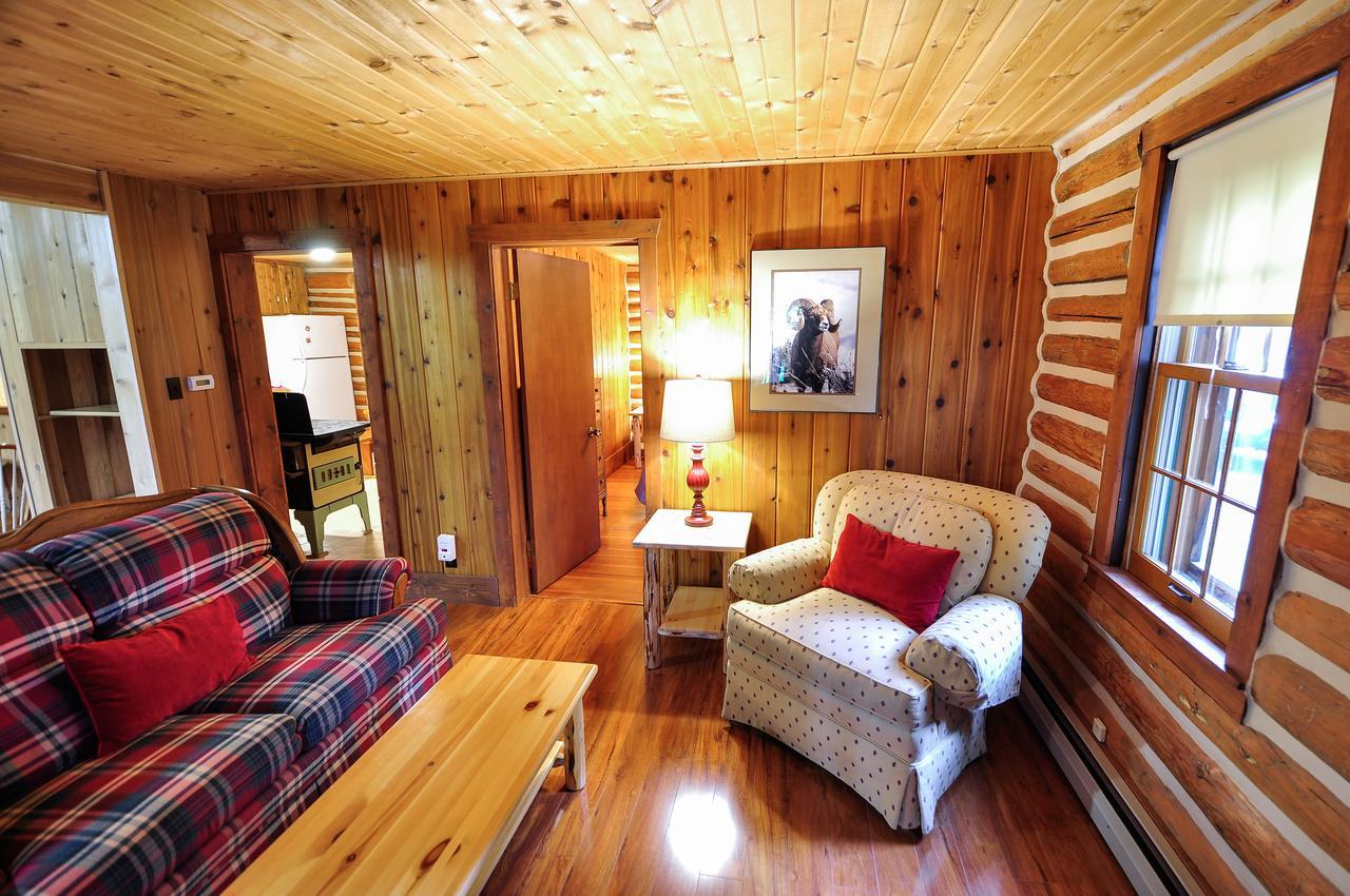 Glacier Homestead Coram Esterno foto
